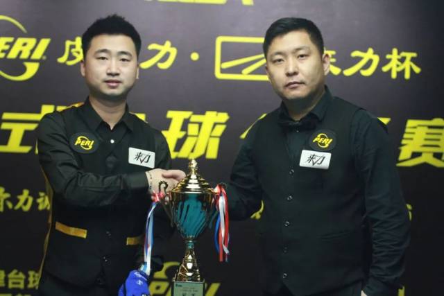 恰好照出红 恰好照出红