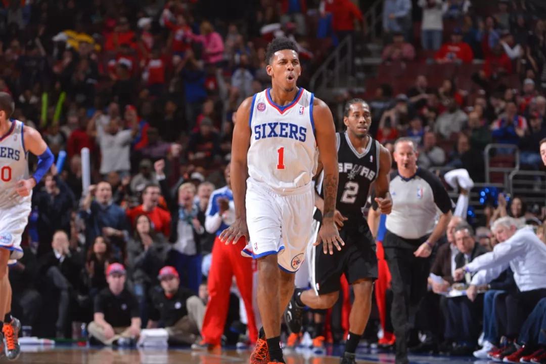 篮板与弱侧